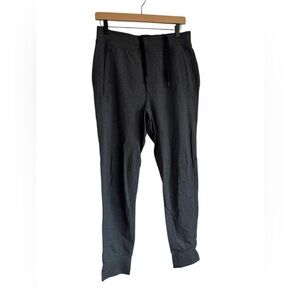 Lululemon Men’s Intent Joggers in Graphite Gray Size Medium Gym Active Fit Sweat